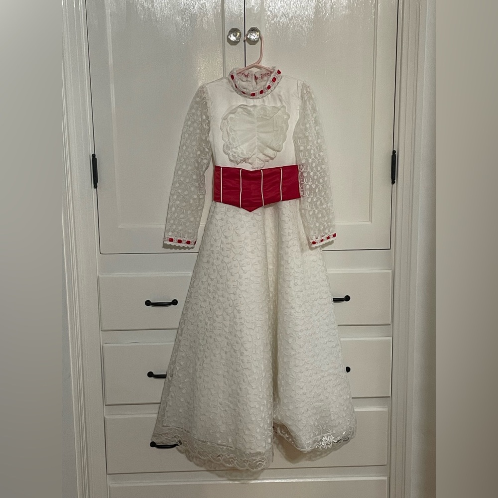 Mary Poppins costume. Girls. Size 7